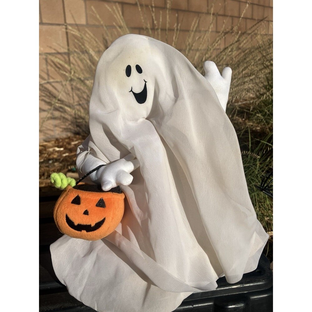 Hallmark Animated Singing Dancing Ghost Halloween Pumpkin 12” Musical